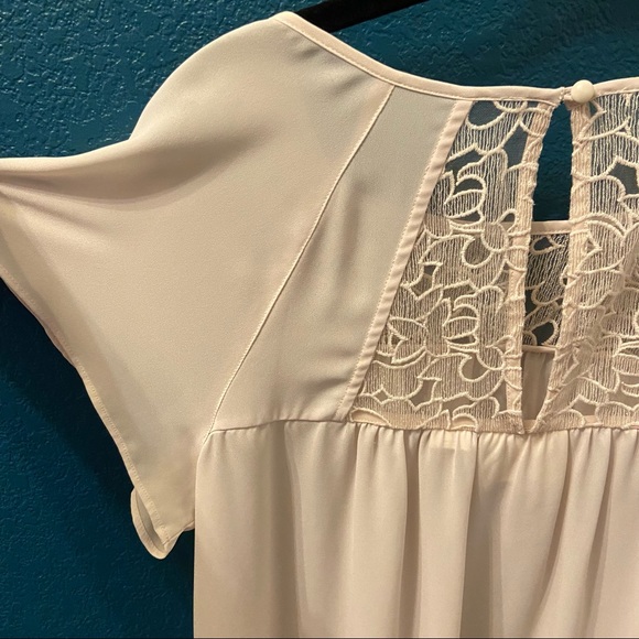 EUC Maeve Gauzy Cream Blouse (Anthropologie) - Picture 12 of 12